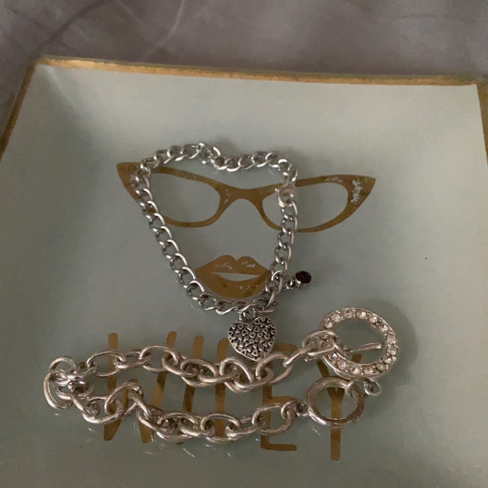 2 changed linked Bracelets.